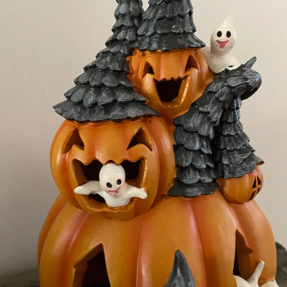 Halloween LED Lighted Pumpkin House Hangry Jack O Lantern Witch Hat Figure Ghost
